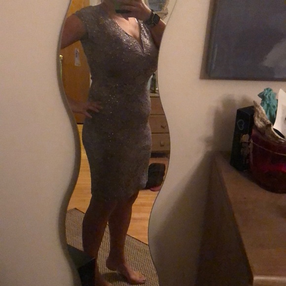 Dress - Picture 5 of 6